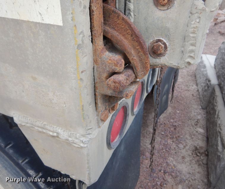 image for item KT9077 1995 Cornhusker 800R  end dump pup trailer