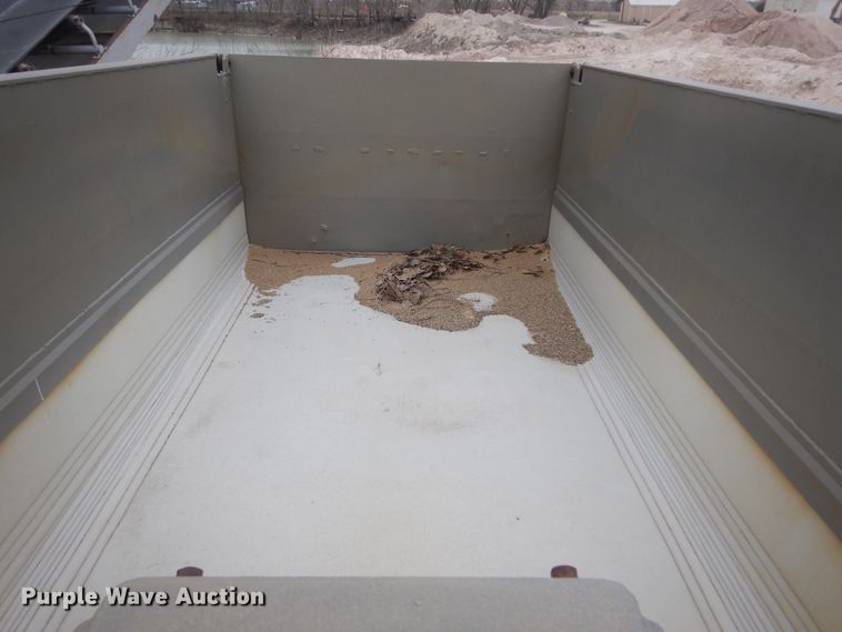 image for item KT9077 1995 Cornhusker 800R  end dump pup trailer