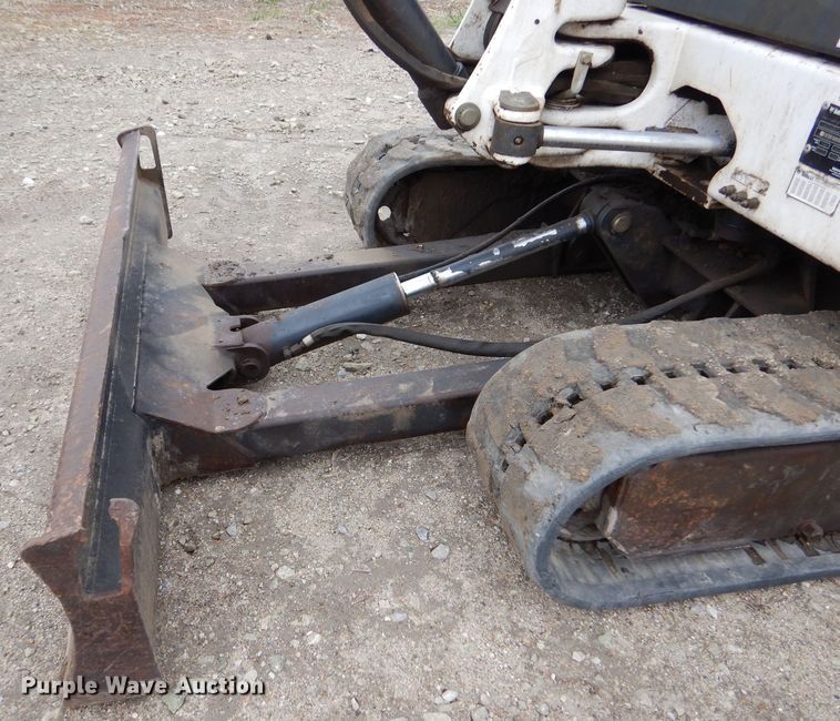 image for item LS9134 2006 Bobcat 331G  mini excavator