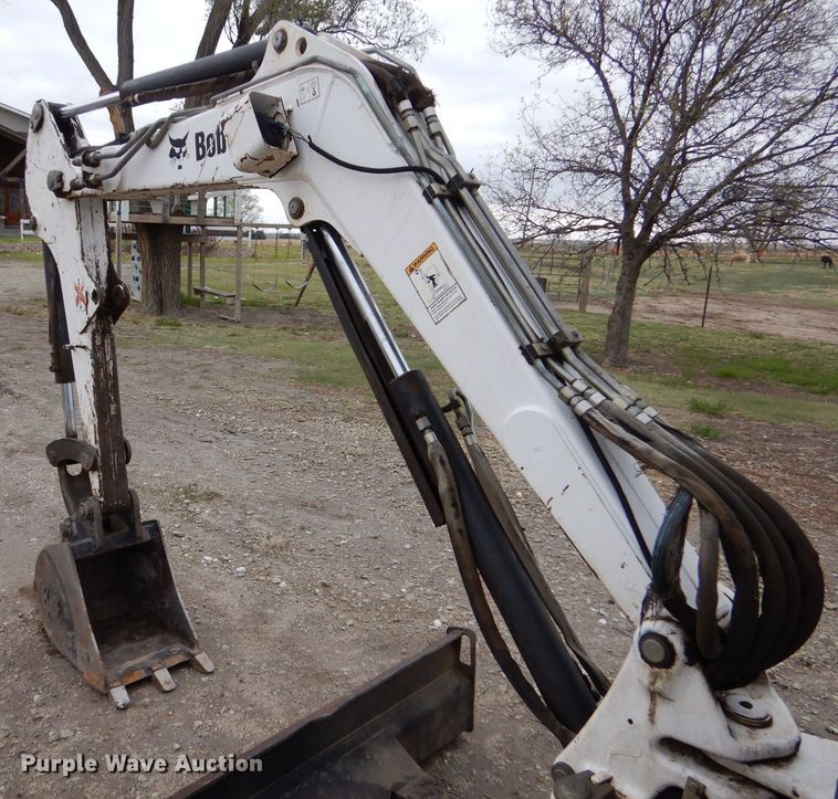 image for item LS9134 2006 Bobcat 331G  mini excavator