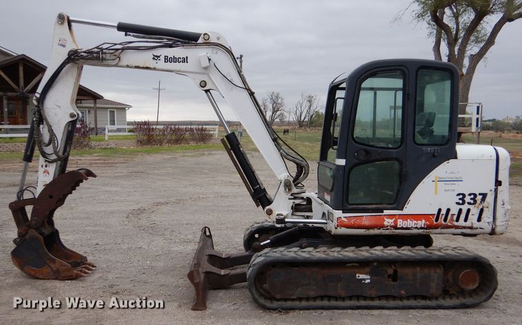 image for item LS9135 2007 Bobcat 337G  mini excavator