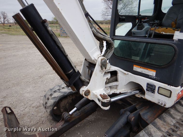image for item LS9135 2007 Bobcat 337G  mini excavator