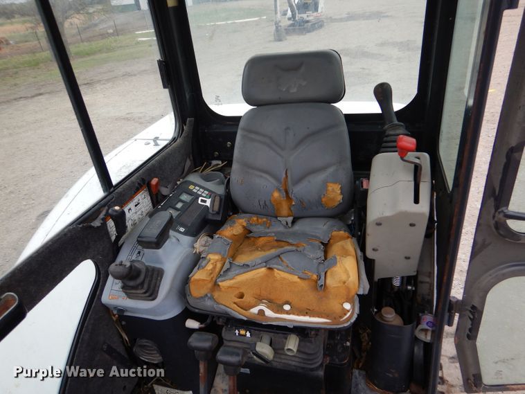 image for item LS9135 2007 Bobcat 337G  mini excavator