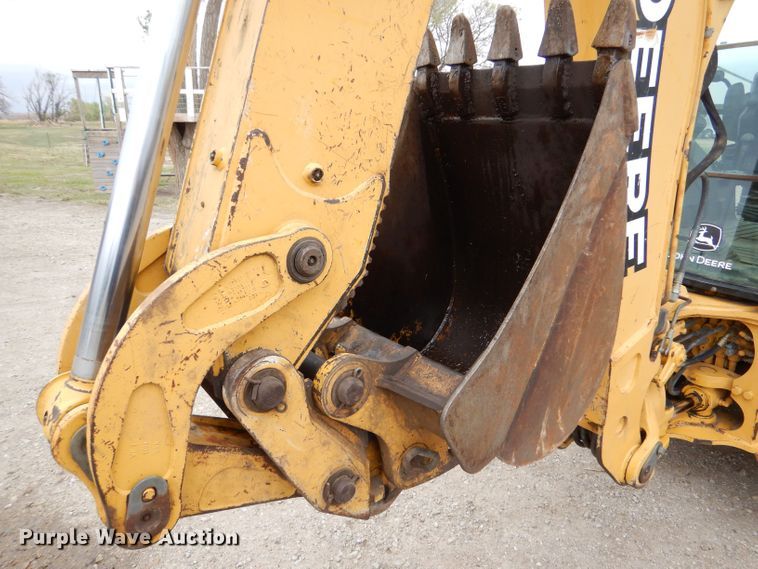 image for item LS9138 2006 John Deere 310SG  backhoe
