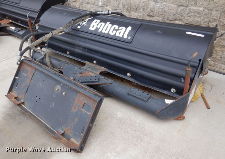image for item MF9049 2009 Bobcat 84 skid steer broom