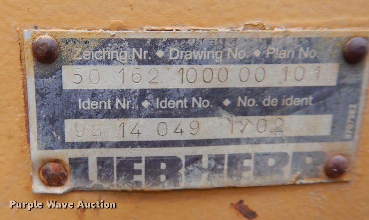 image for item MF9547 2002 John Deere 1050C  dozer