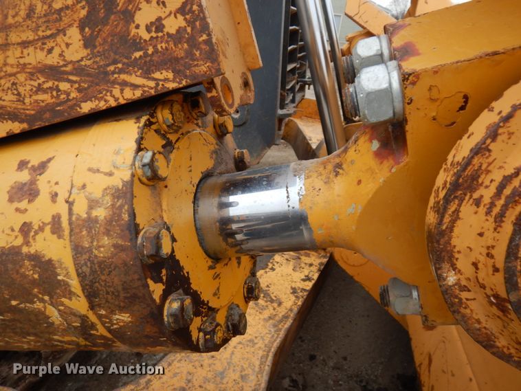 image for item MF9547 2002 John Deere 1050C  dozer