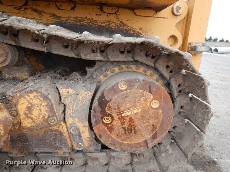 image for item MF9547 2002 John Deere 1050C  dozer