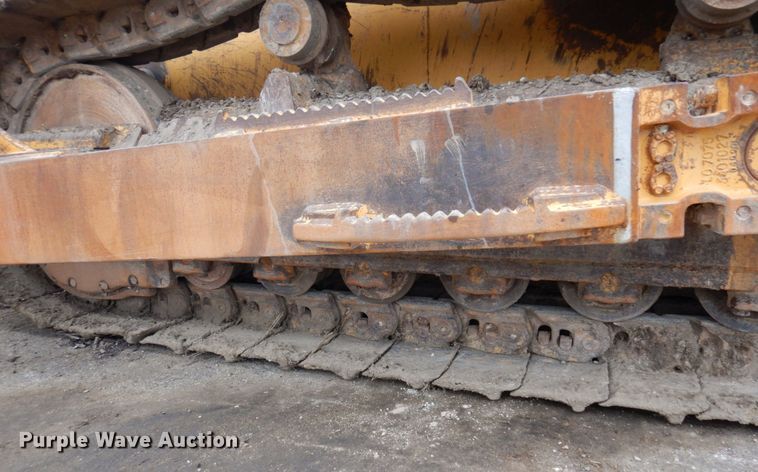 image for item MF9547 2002 John Deere 1050C  dozer