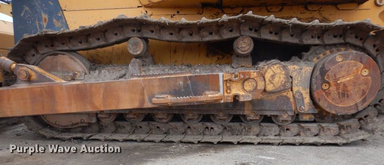 image for item MF9547 2002 John Deere 1050C  dozer