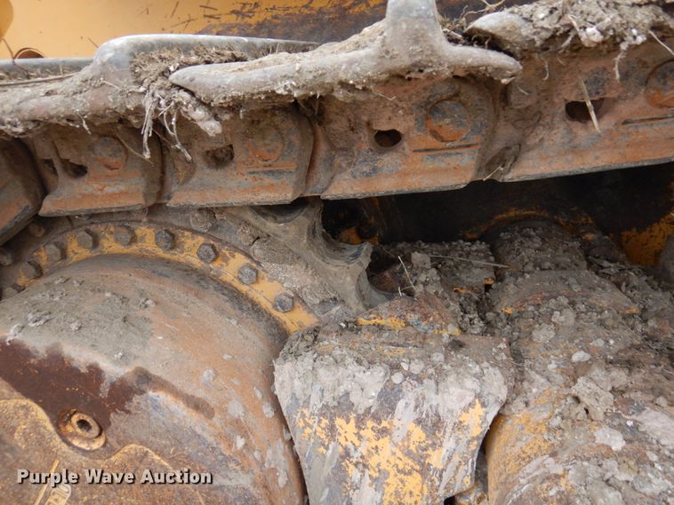 image for item MF9547 2002 John Deere 1050C  dozer