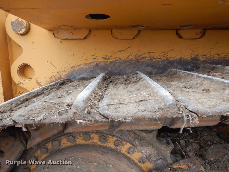 image for item MF9547 2002 John Deere 1050C  dozer