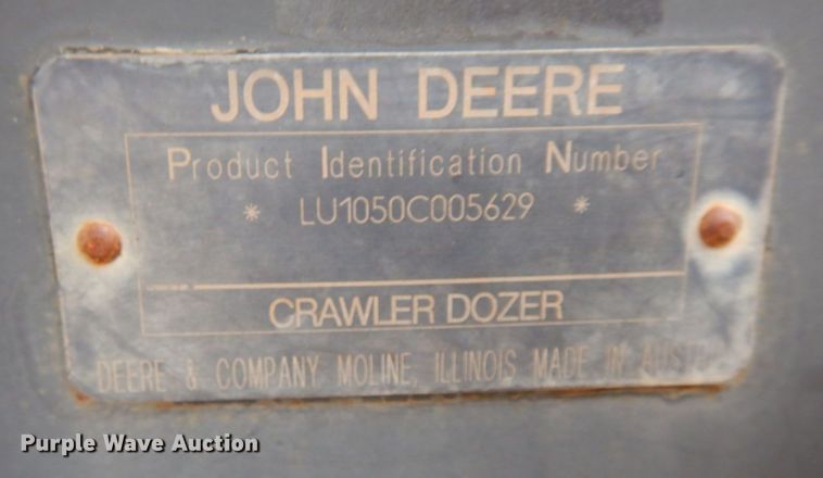 image for item MF9547 2002 John Deere 1050C  dozer