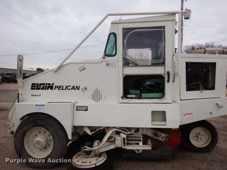 image for item MF9548 Elgin Pellican  street sweeper