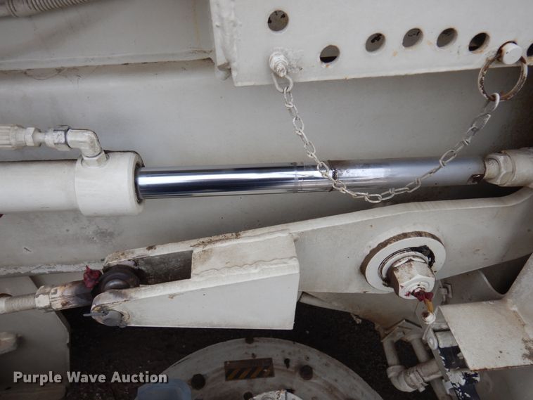 image for item MF9548 Elgin Pellican  street sweeper