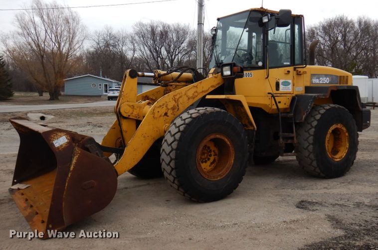 image for item MF9549 Komatsu WA250-6 wheel loader
