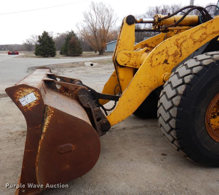 image for item MF9549 Komatsu WA250-6 wheel loader
