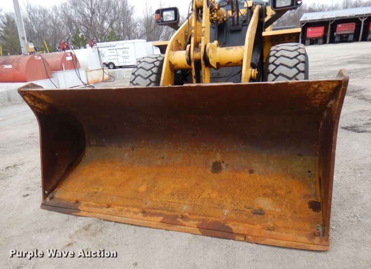 image for item MF9549 Komatsu WA250-6 wheel loader