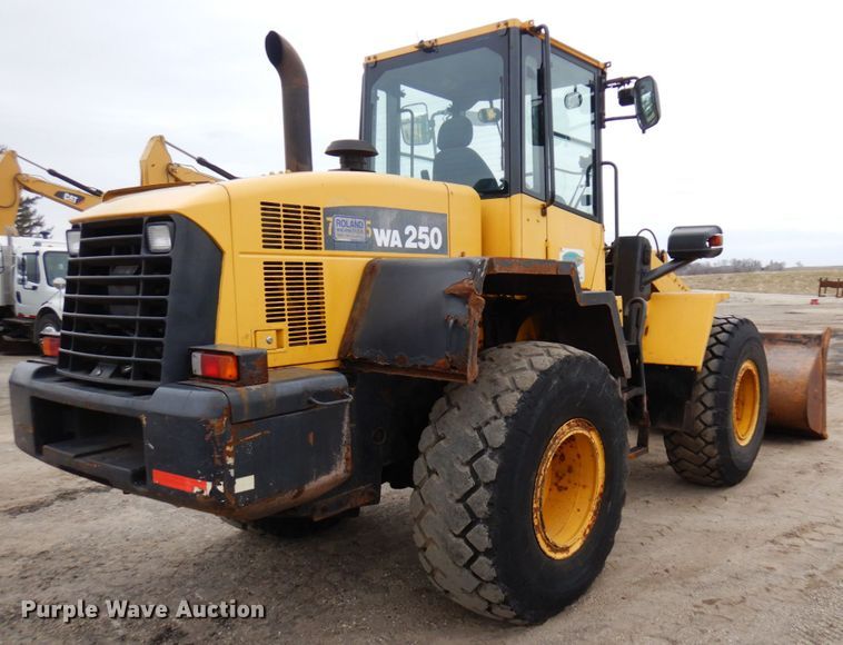 image for item MF9549 Komatsu WA250-6 wheel loader