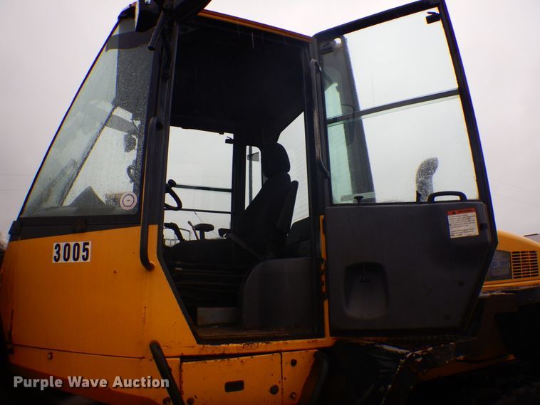 image for item MF9549 Komatsu WA250-6 wheel loader