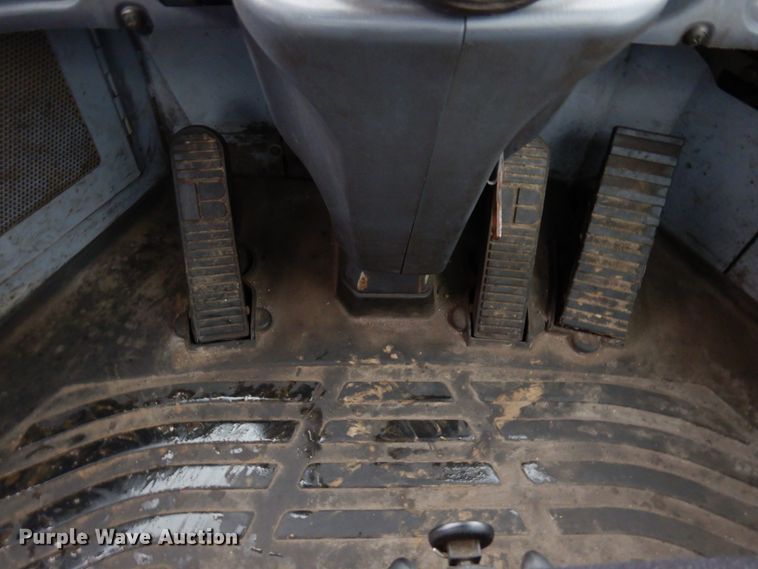 image for item MF9549 Komatsu WA250-6 wheel loader