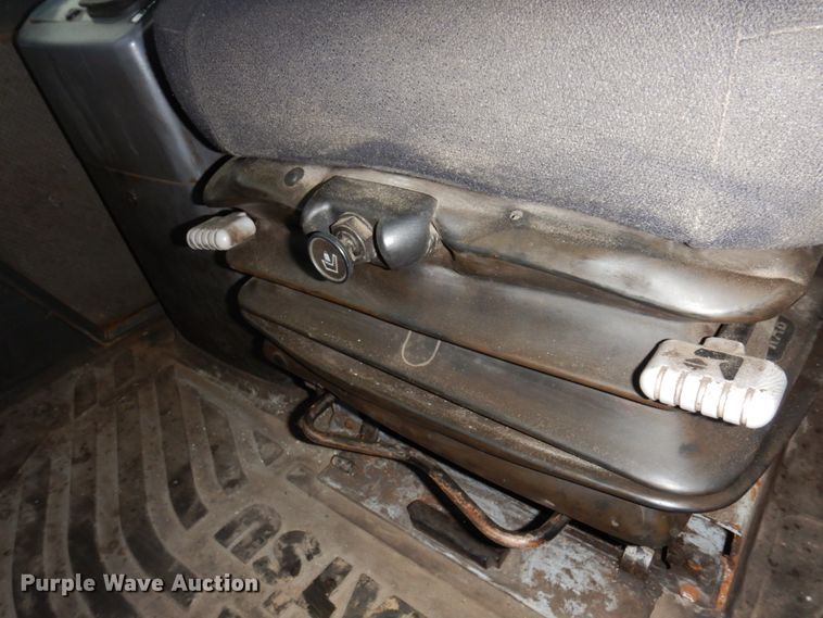 image for item MF9549 Komatsu WA250-6 wheel loader