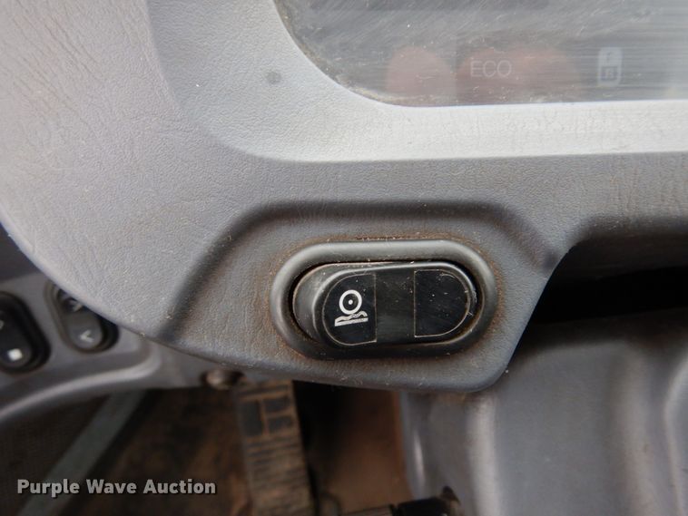 image for item MF9549 Komatsu WA250-6 wheel loader