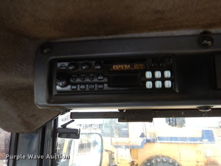 image for item MF9549 Komatsu WA250-6 wheel loader