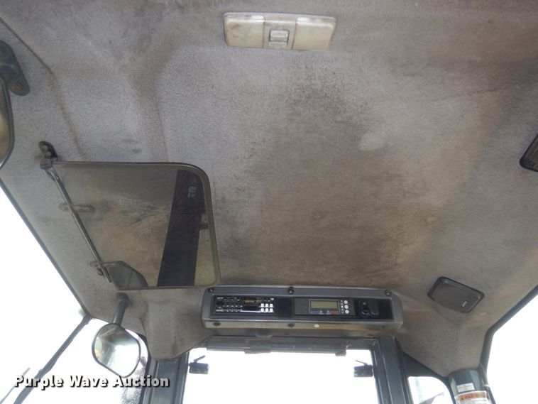 image for item MF9549 Komatsu WA250-6 wheel loader