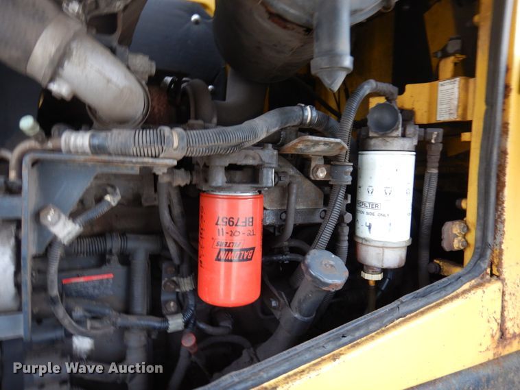 image for item MF9549 Komatsu WA250-6 wheel loader