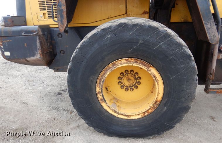 image for item MF9549 Komatsu WA250-6 wheel loader
