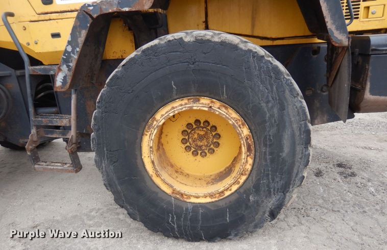 image for item MF9549 Komatsu WA250-6 wheel loader
