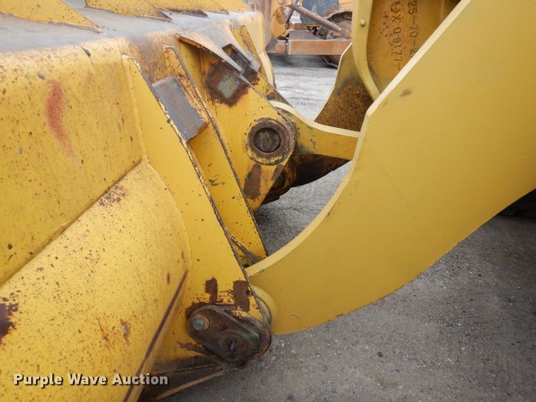 image for item MF9551 1998 Komatsu WA500-3L  wheel loader