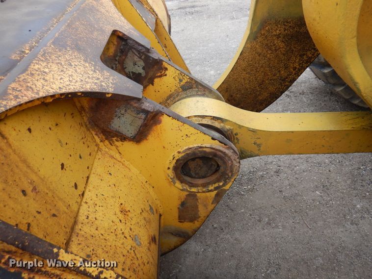 image for item MF9551 1998 Komatsu WA500-3L  wheel loader