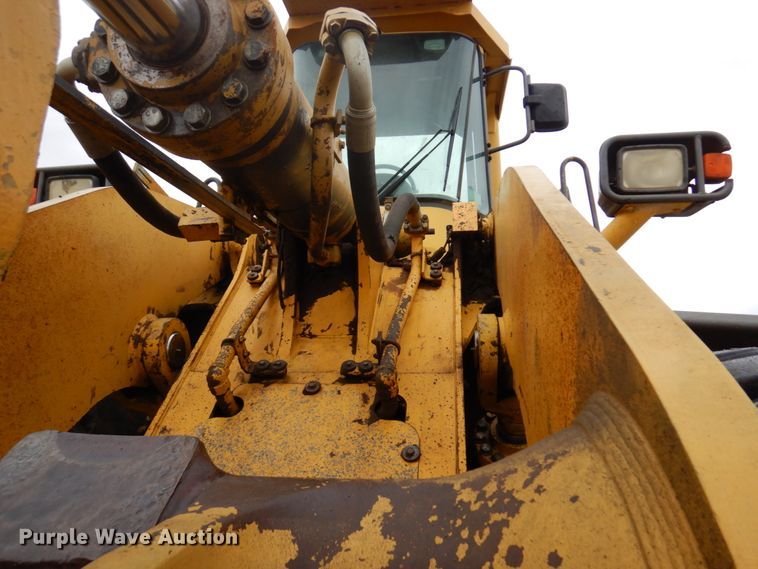 image for item MF9551 1998 Komatsu WA500-3L  wheel loader