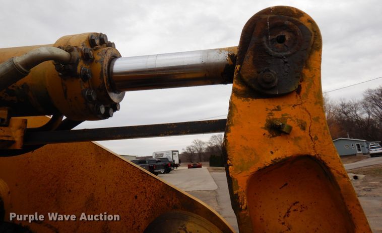 image for item MF9551 1998 Komatsu WA500-3L  wheel loader