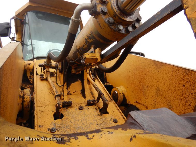 image for item MF9551 1998 Komatsu WA500-3L  wheel loader