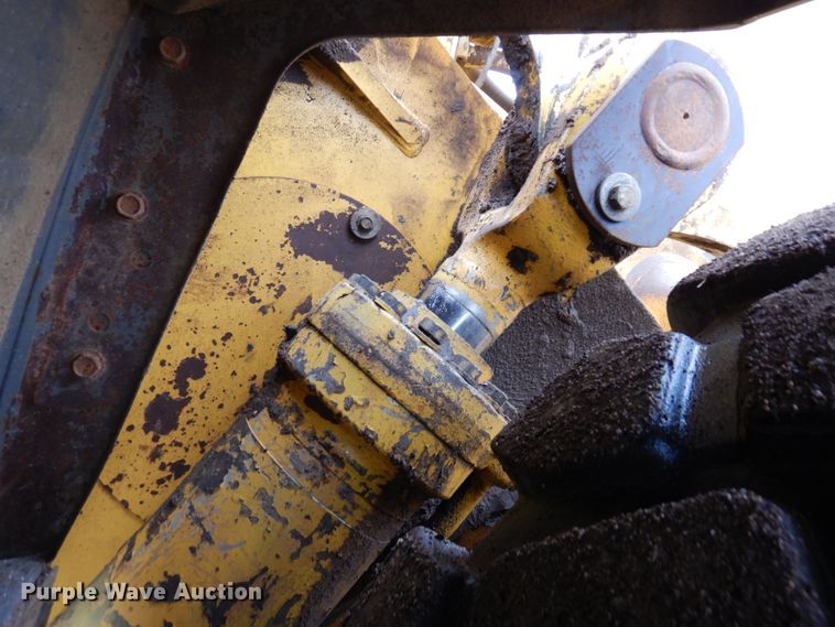 image for item MF9551 1998 Komatsu WA500-3L  wheel loader