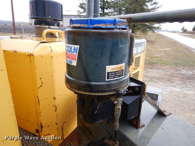 image for item MF9551 1998 Komatsu WA500-3L  wheel loader