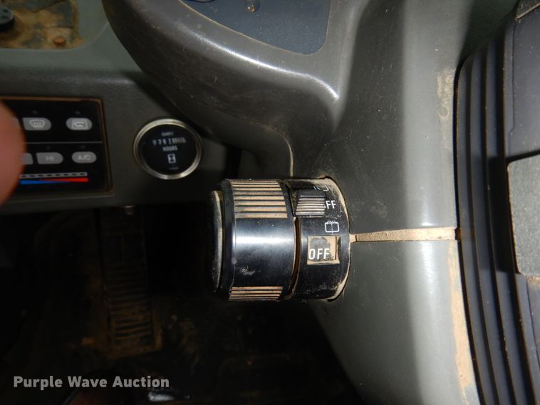 image for item MF9551 1998 Komatsu WA500-3L  wheel loader