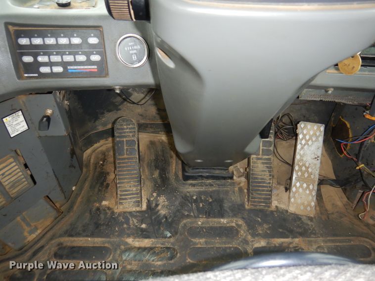 image for item MF9551 1998 Komatsu WA500-3L  wheel loader