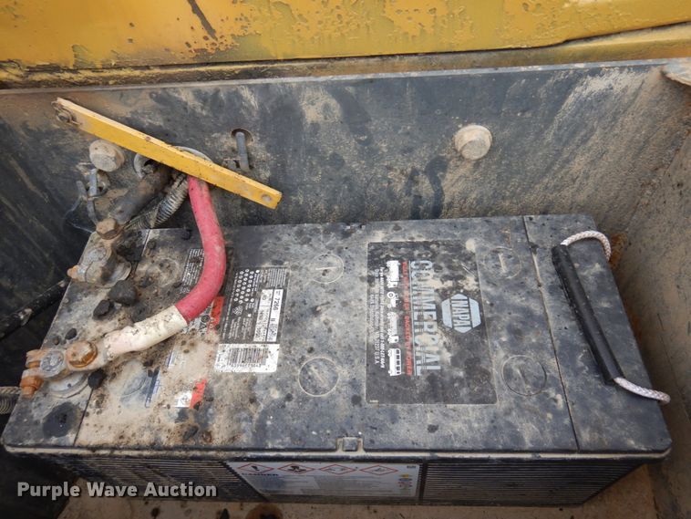 image for item MF9551 1998 Komatsu WA500-3L  wheel loader