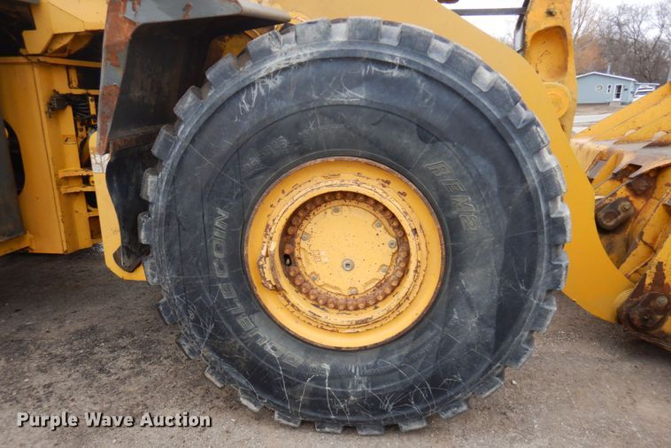 image for item MF9551 1998 Komatsu WA500-3L  wheel loader