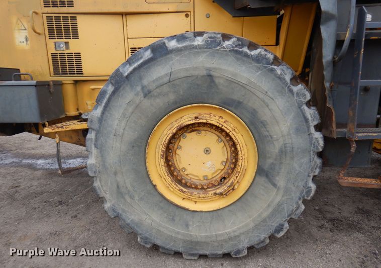 image for item MF9551 1998 Komatsu WA500-3L  wheel loader