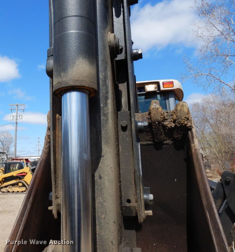 image for item MF9564 New Holland 555E  backhoe