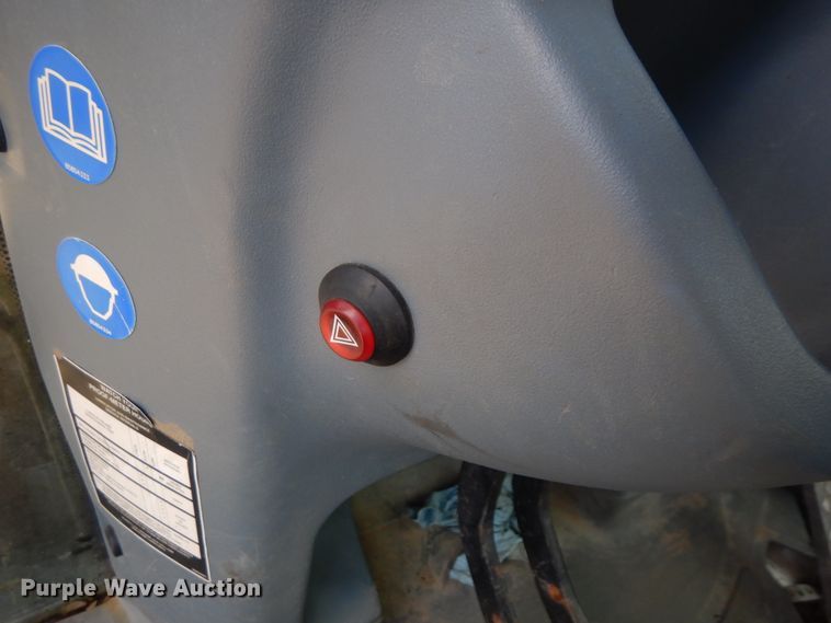 image for item MF9564 New Holland 555E  backhoe