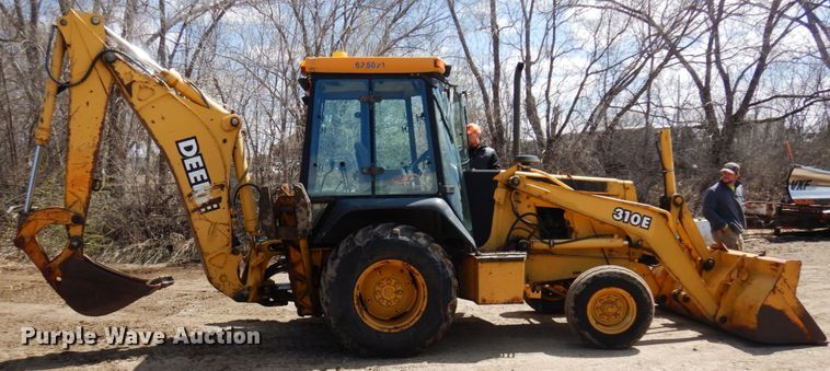 image for item MF9565 John Deere 310E  backhoe
