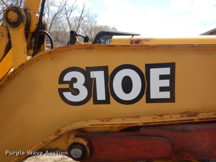 image for item MF9565 John Deere 310E  backhoe