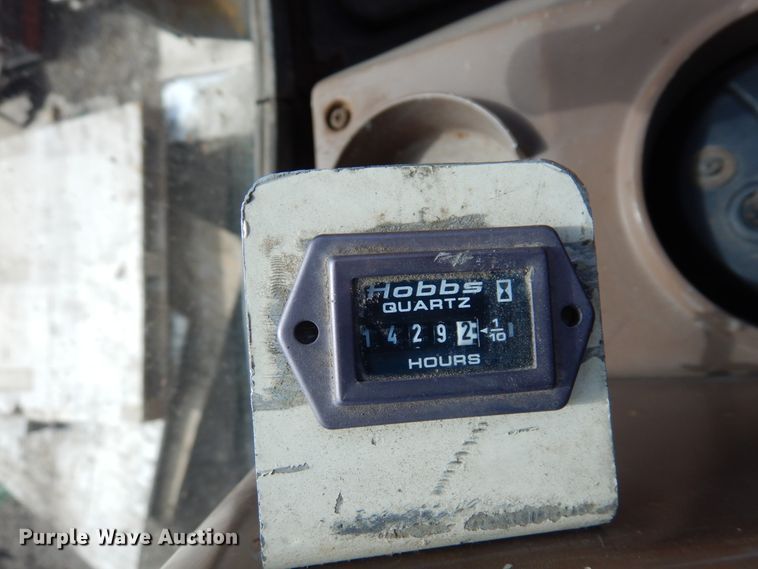 image for item MF9565 John Deere 310E  backhoe