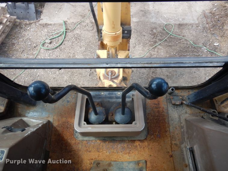 image for item MF9565 John Deere 310E  backhoe